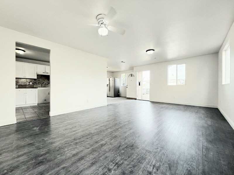 1440 E 42nd St - Photo 6 of 22