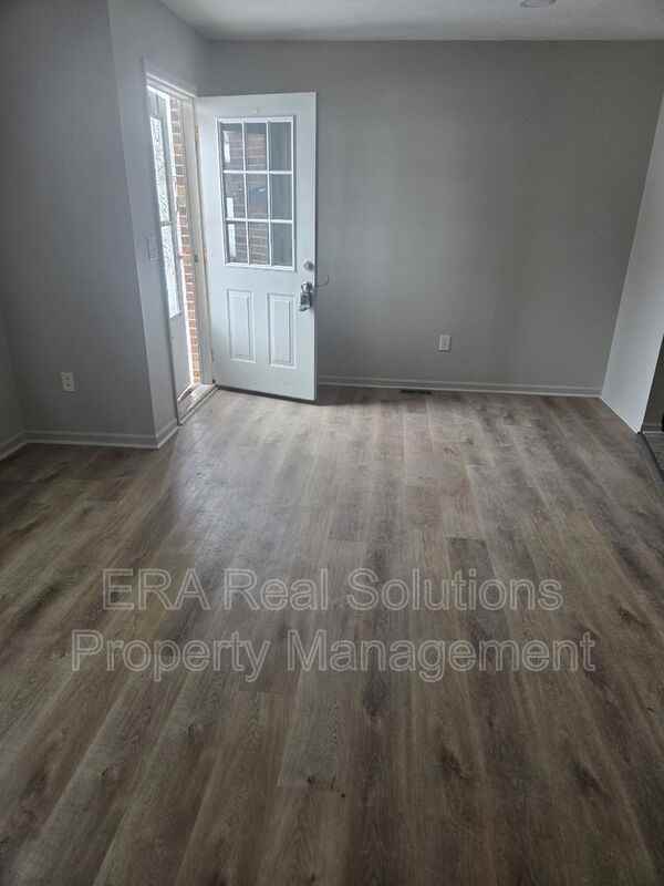 W Vine St - Photo 2 of 15