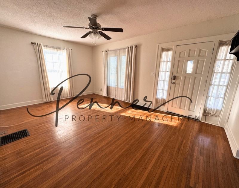 615 Se Douglas St - Photo 3 of 12