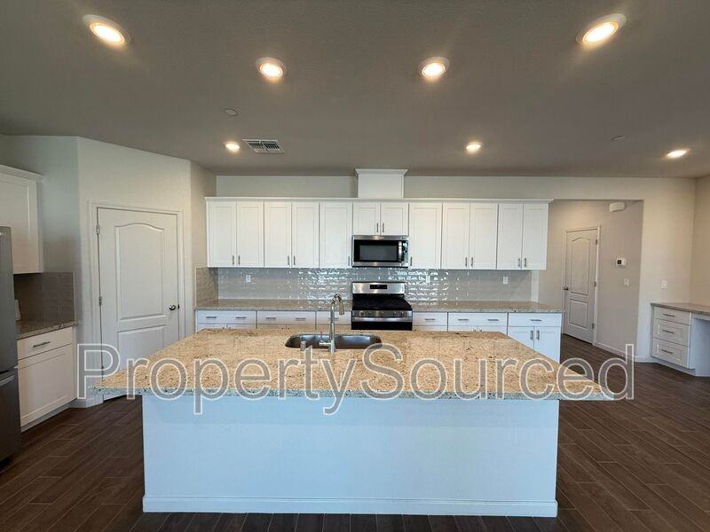 1936 Suisun Pl - Photo 4 of 31