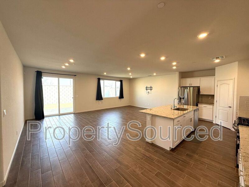 1936 Suisun Pl - Photo 6 of 31