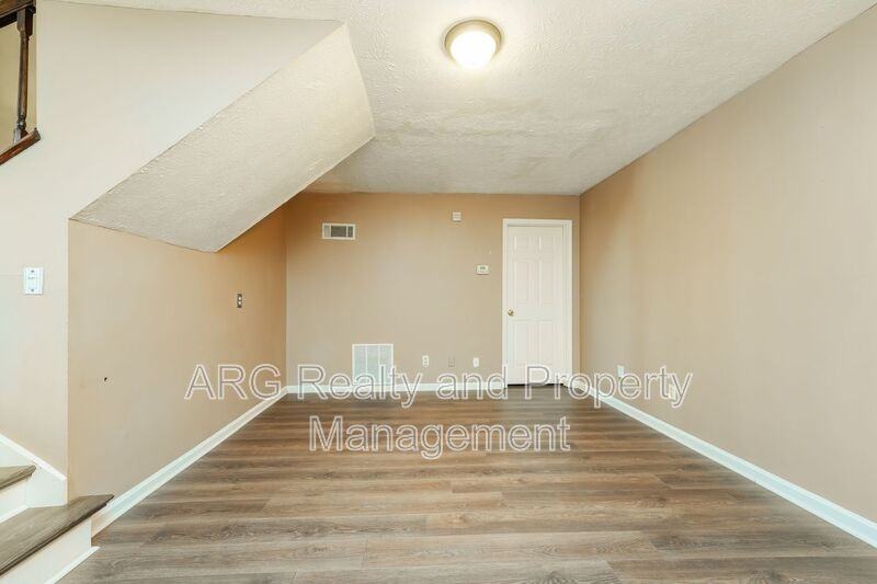 4699 Hairston Crossing Rd - Photo 3 of 15