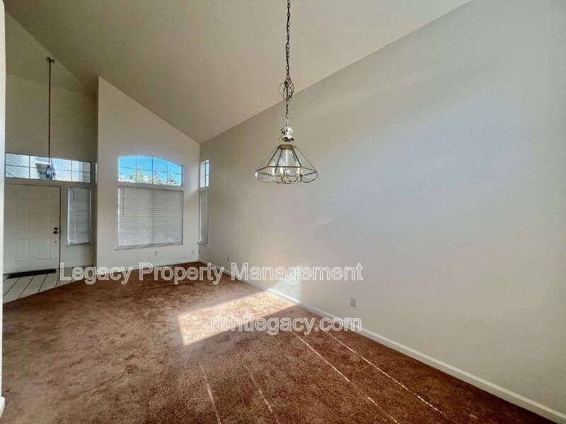 2750 Parkview Ter - Photo 6 of 35