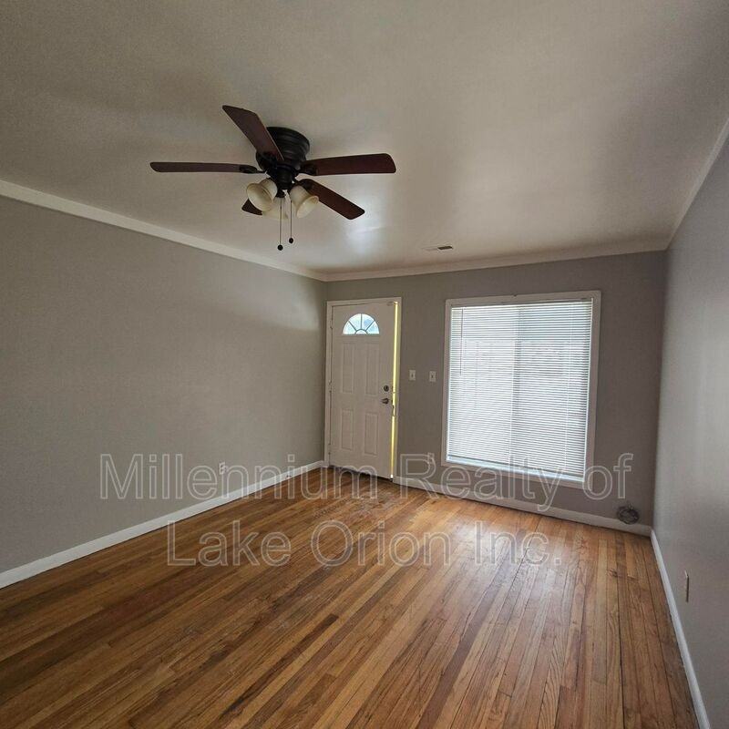 20818 Atlantic Ave - Photo 2 of 18