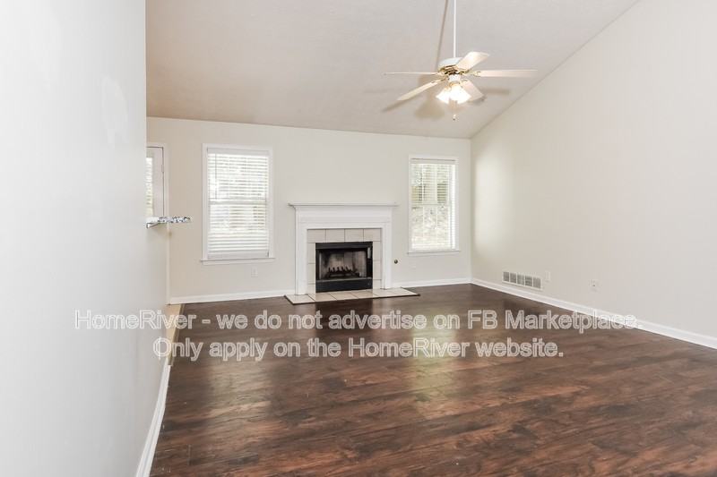 244 Holliday Overlook - Photo 3 of 20