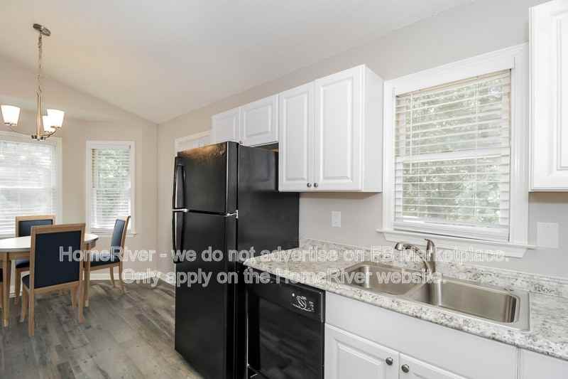 209 Wesley Mill Ln - Photo 5 of 23