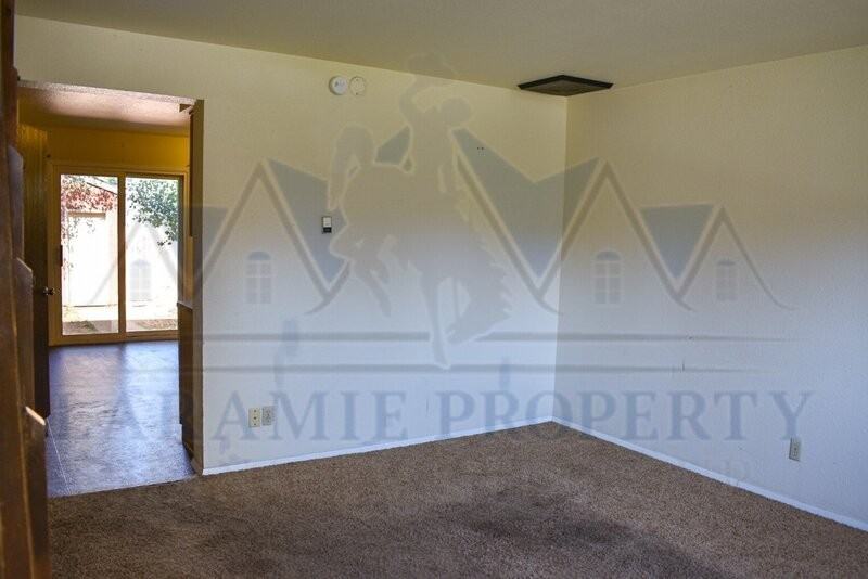 1366 N 19th St - Photo 5 of 8