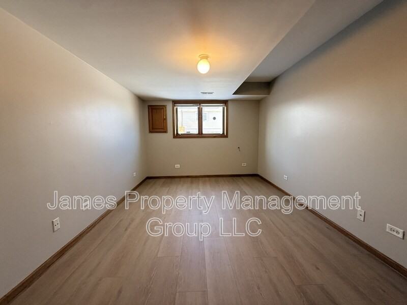 430 Campbell Ave - Photo 6 of 10