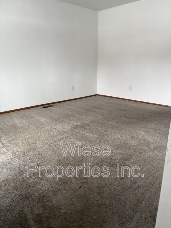 1837 Camden St - Photo 2 of 4