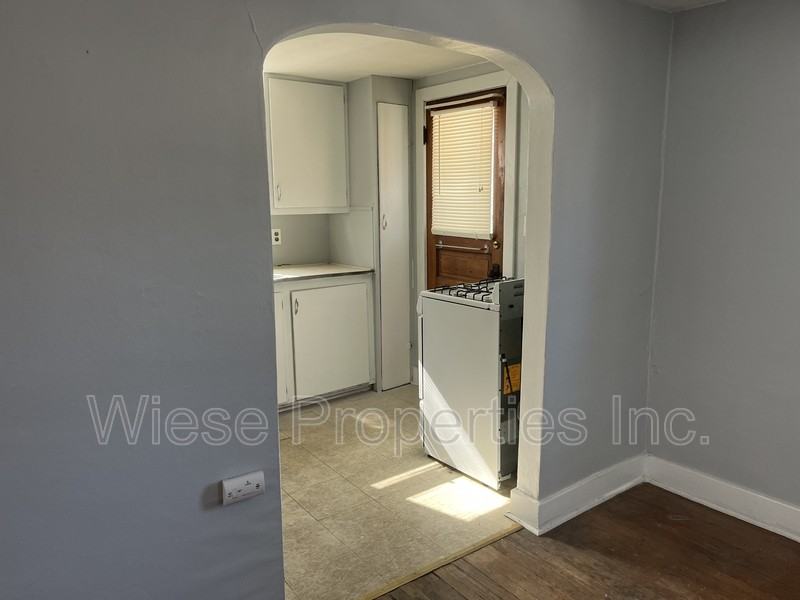 2013 S Spring St - Photo 6 of 6