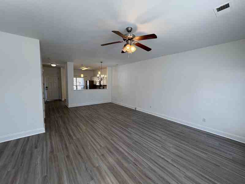 1921 Wayne St - Photo 5 of 23