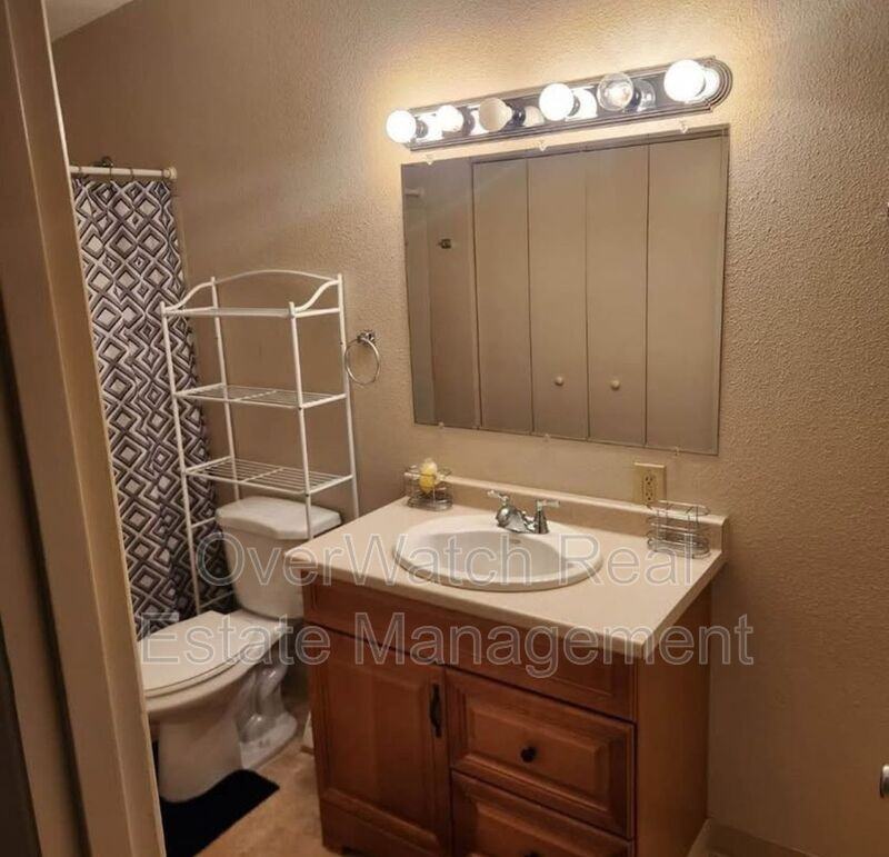 4102 Cope St #4 - Photo 7 of 11