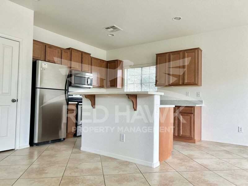 1057 E Sourwood Dr - Photo 5 of 19