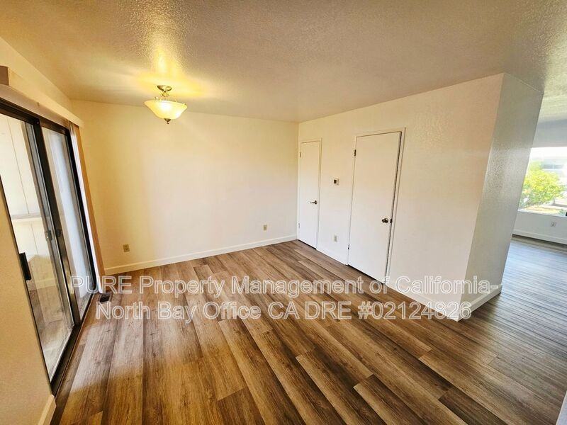 521 Sherry Dr - Photo 4 of 14