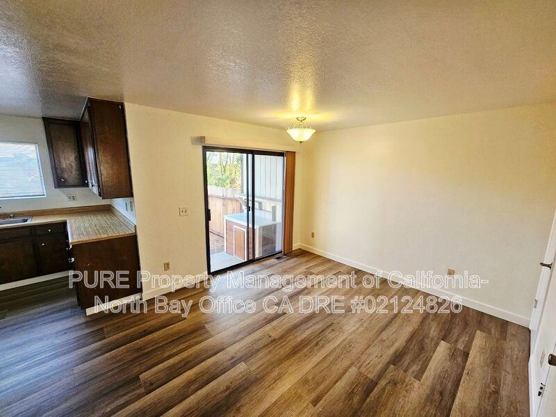 521 Sherry Dr - Photo 5 of 14