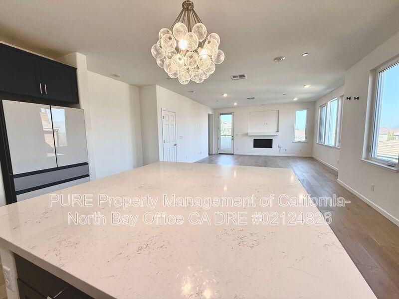 6 Jasper Ct - Photo 5 of 26