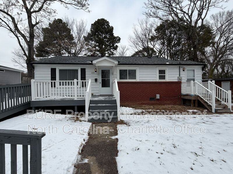 641 Wilson St - Photo 2 of 21