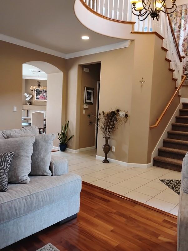 1122 Mitchell Ln - Photo 2 of 30