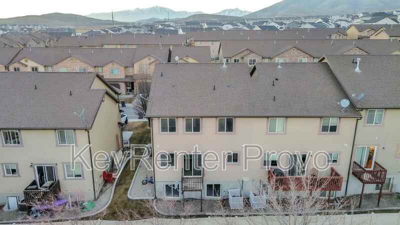 2004 N Churchill Rd - Photo 5 of 18