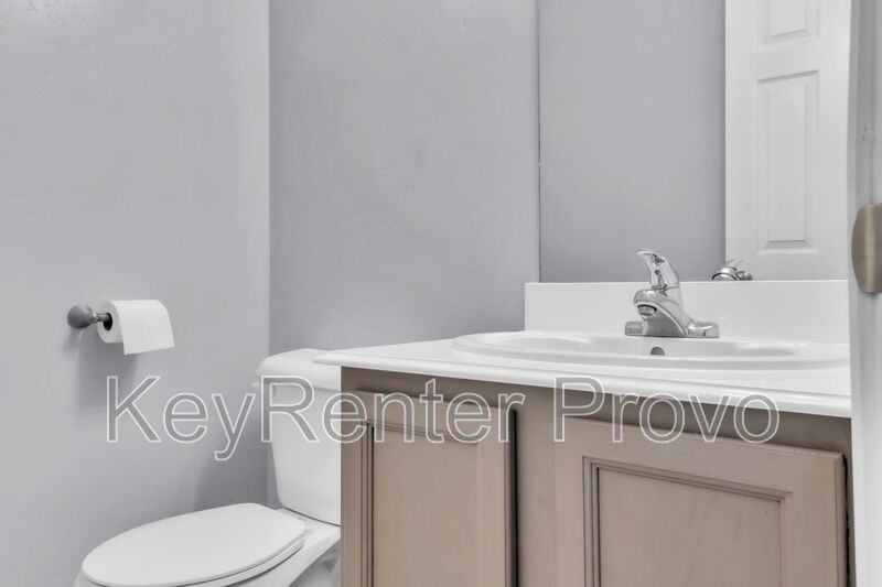 2004 N Churchill Rd - Photo 7 of 18