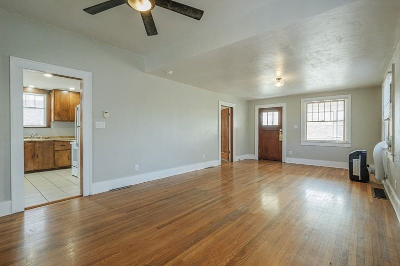 1258 Colorado Ave - Photo 5 of 10