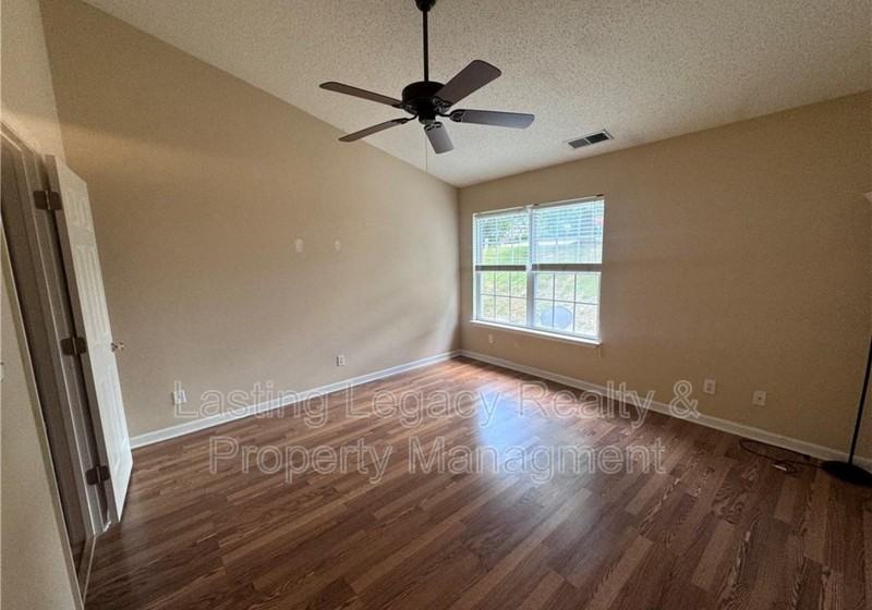 3022 Kensington Pl - Photo 6 of 12