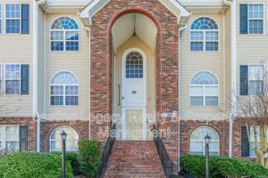 featured image of 1922 Salem Bluff Dr