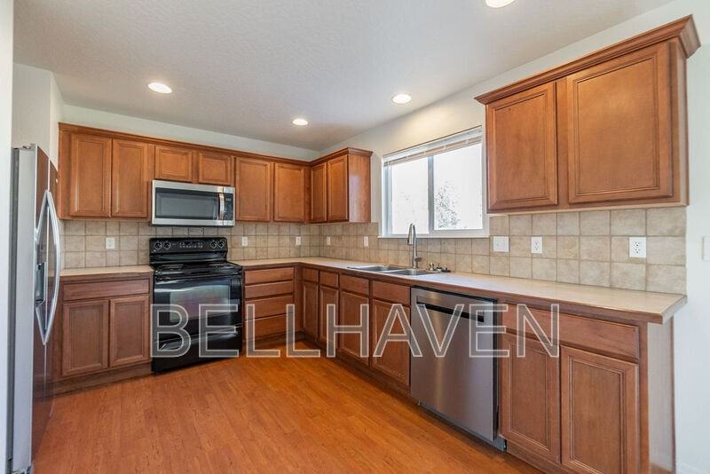 9626 W Rustica Dr - Photo 3 of 10