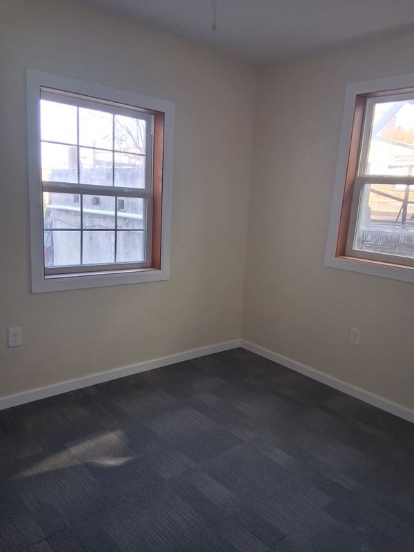 112 S 6th St - Photo 5 of 10