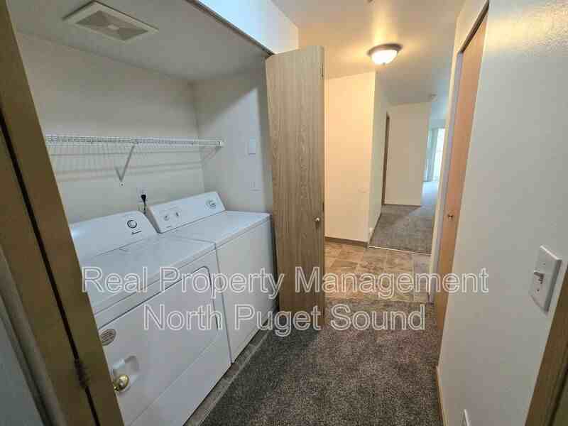 11811 State Ave #D202 - Photo 4 of 26