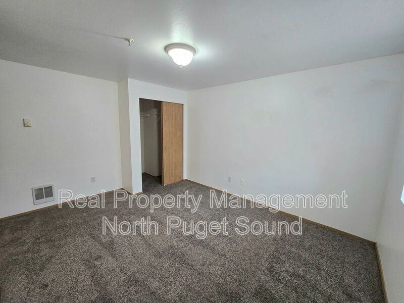 11811 State Ave #D202 - Photo 6 of 26