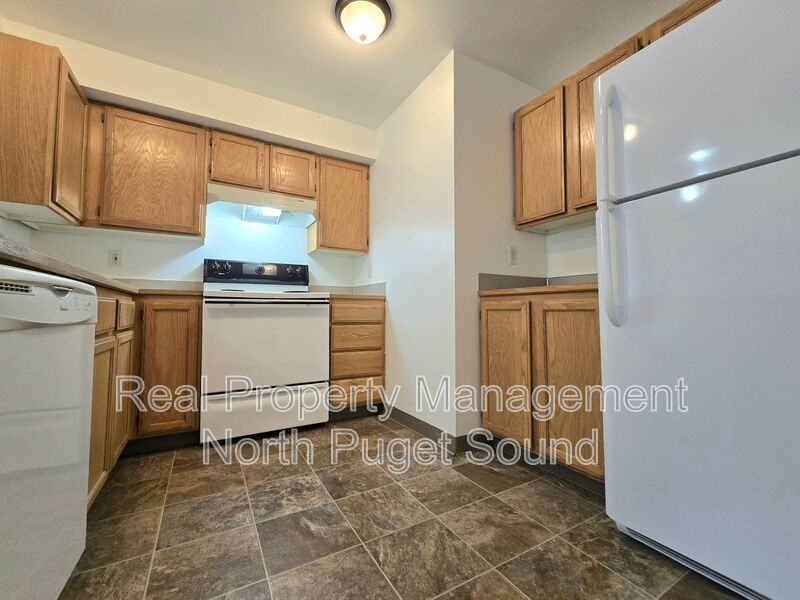 11811 State Ave #D202 - Photo 7 of 26