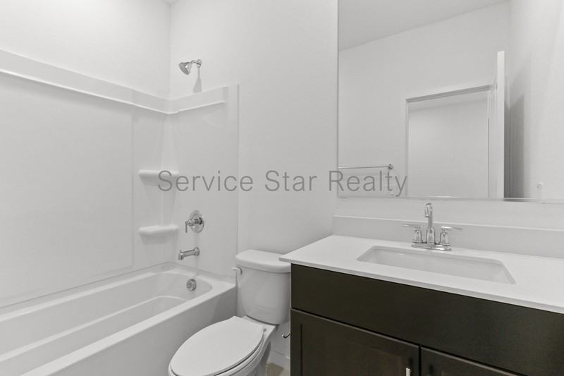 8629 W Warner St - Photo 7 of 20