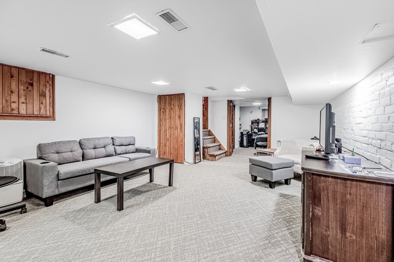 755 Gladstone Avenue #B - Photo 6 of 14