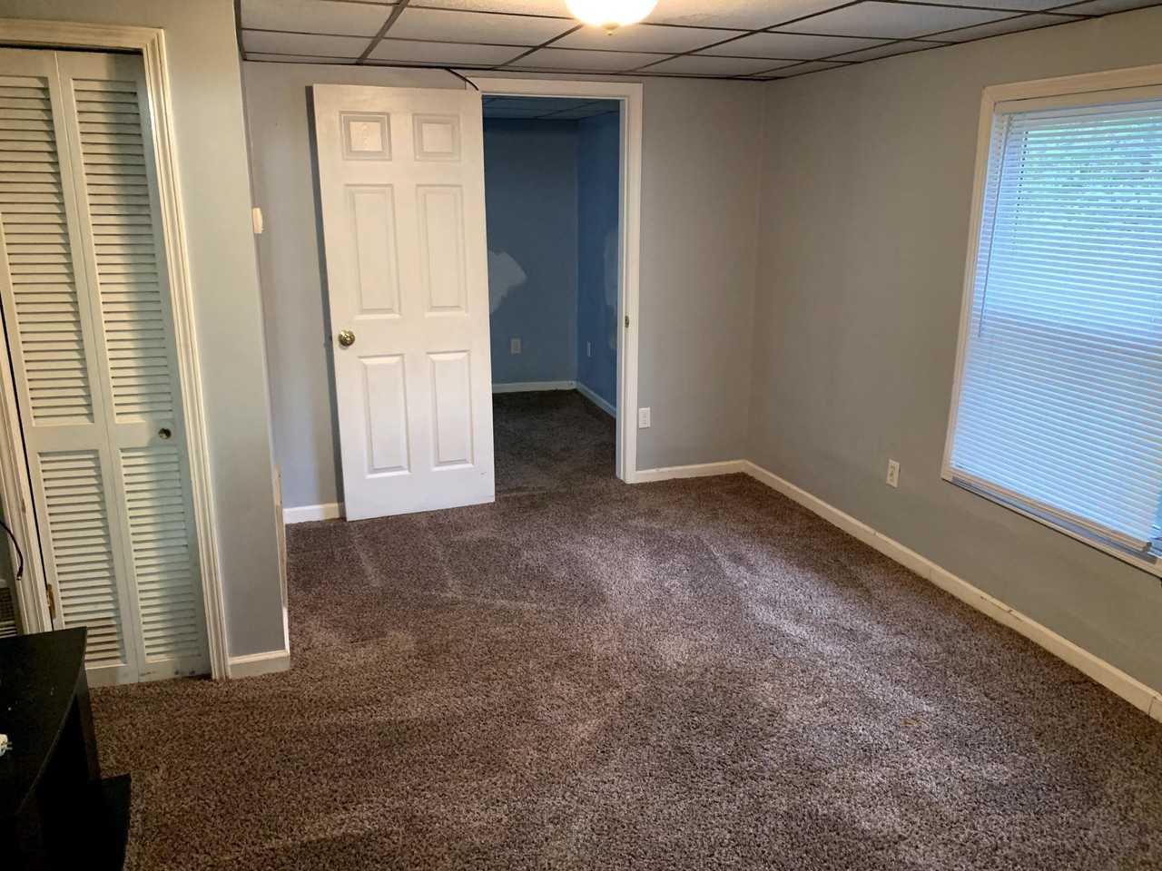 605 8th St #B - Photo 3 of 7