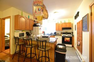 featured image of 551 Washington St #1