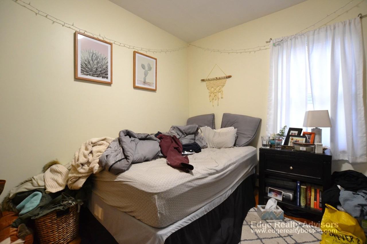 551 Washington St #1 - Photo 7 of 7