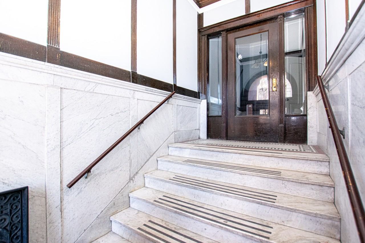 4949 S Forrestville Ave #2 - Photo 5 of 21