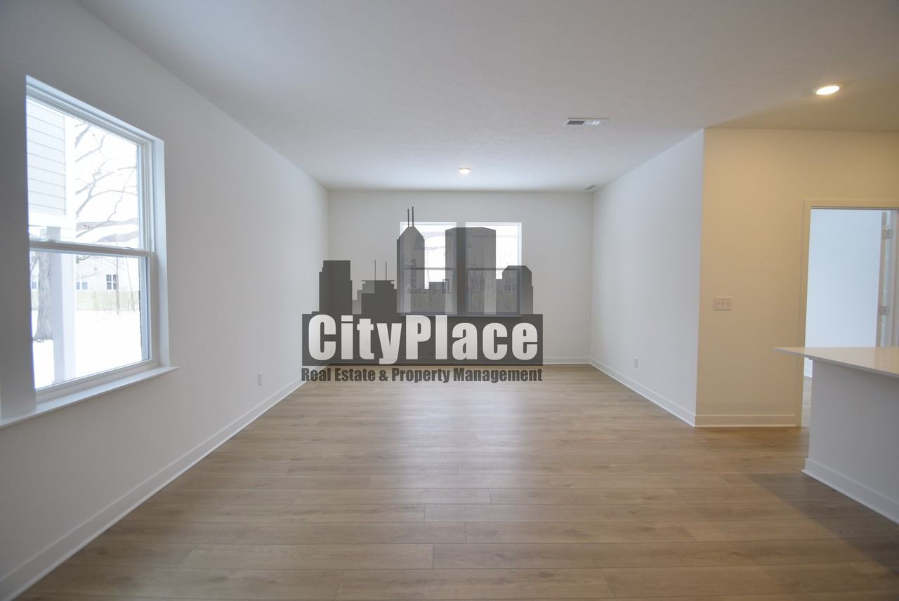 6573 Halsey St - Photo 6 of 26