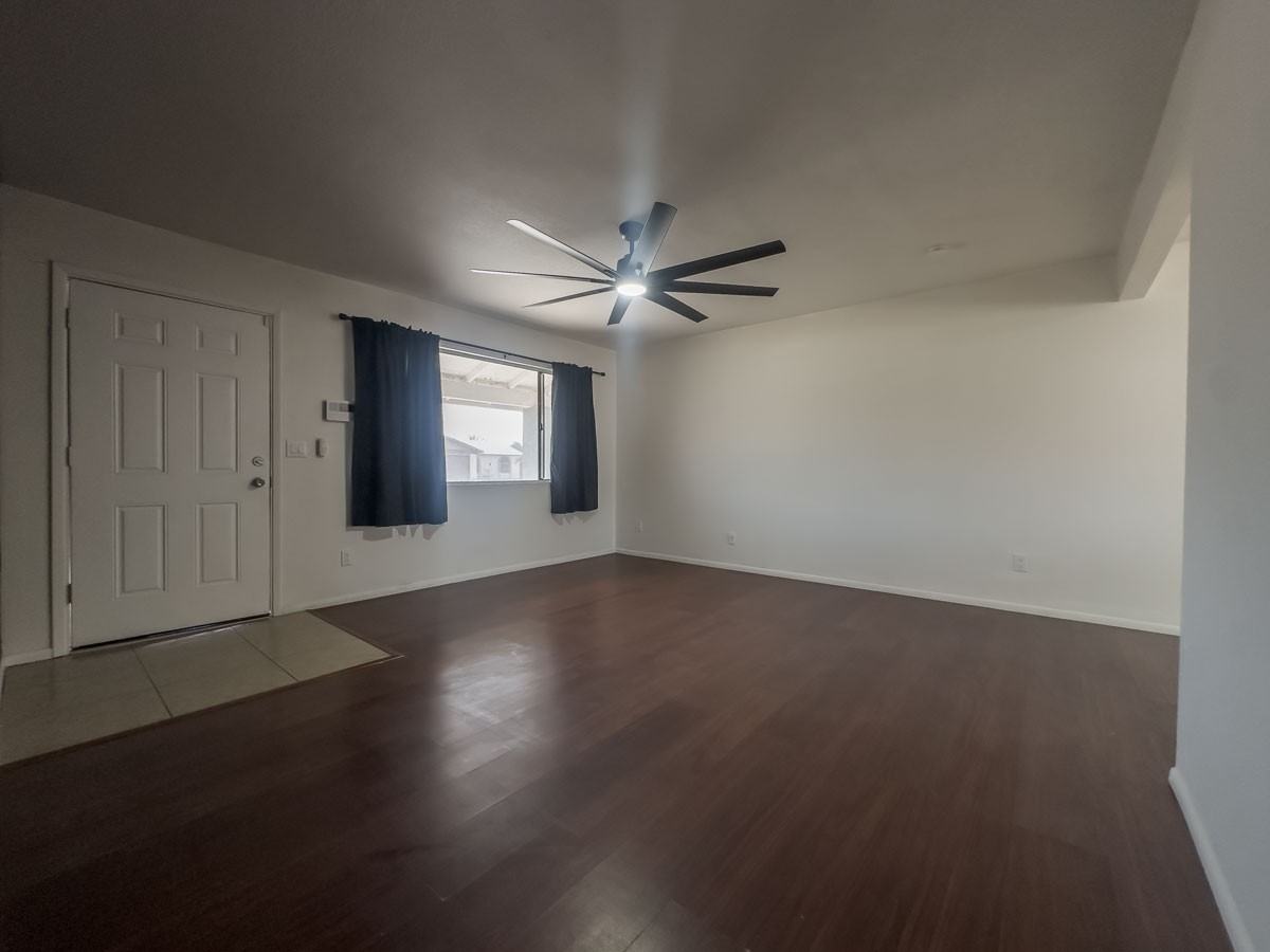 8514 W Golden Ln - Photo 3 of 16