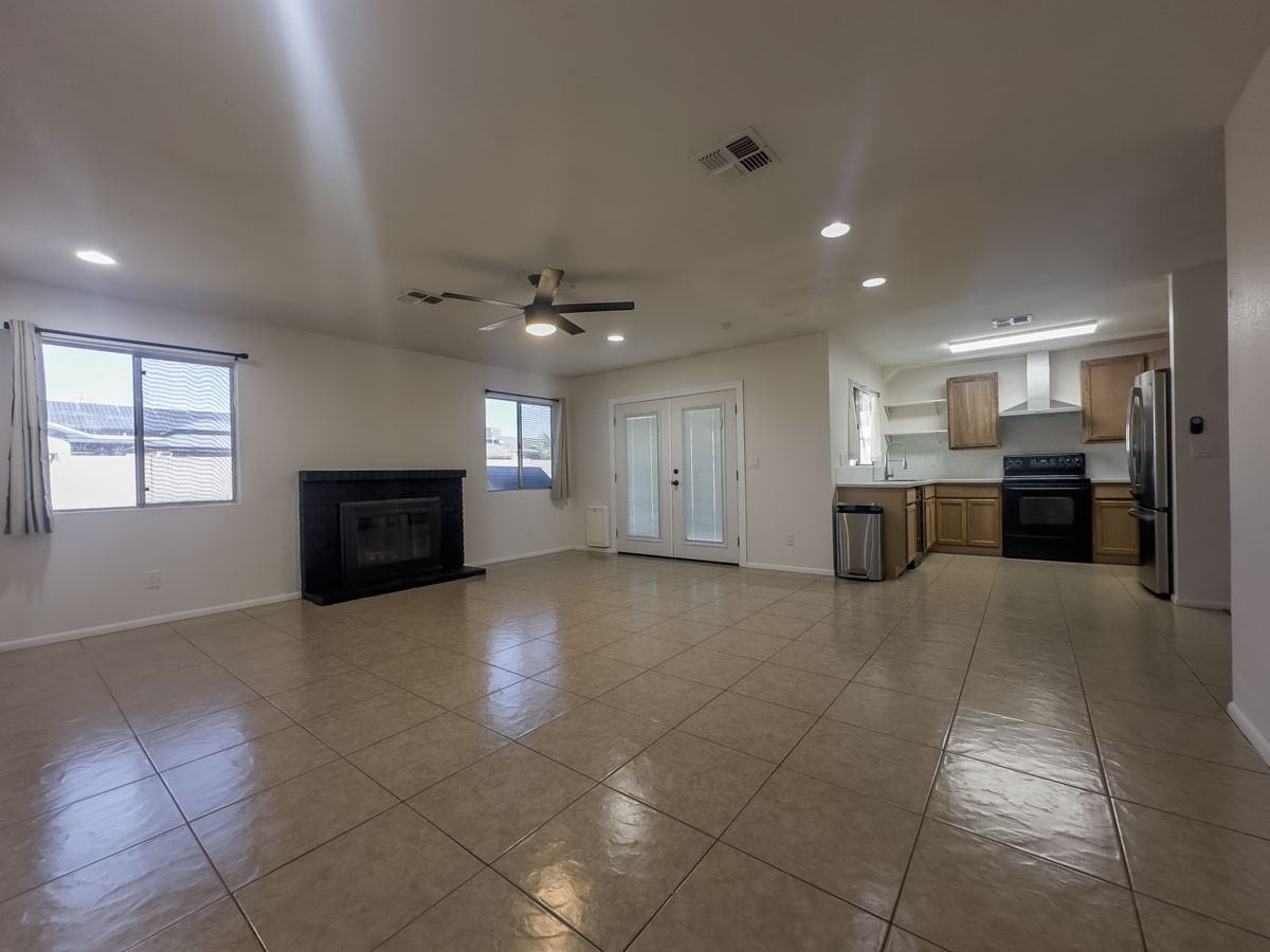 8514 W Golden Ln - Photo 6 of 16