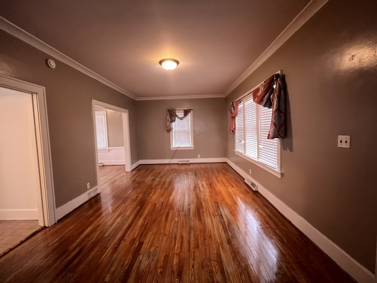 80 Crescent Ave - Photo 4 of 17