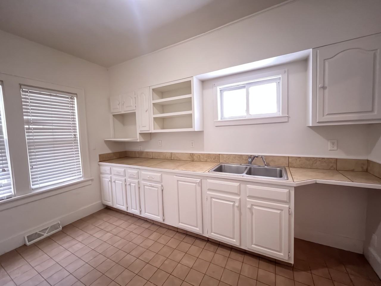 80 Crescent Ave - Photo 6 of 17