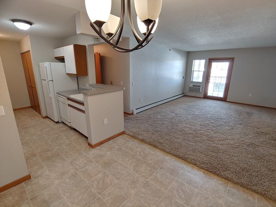 1027 Primrose Ln - Photo 6 of 50