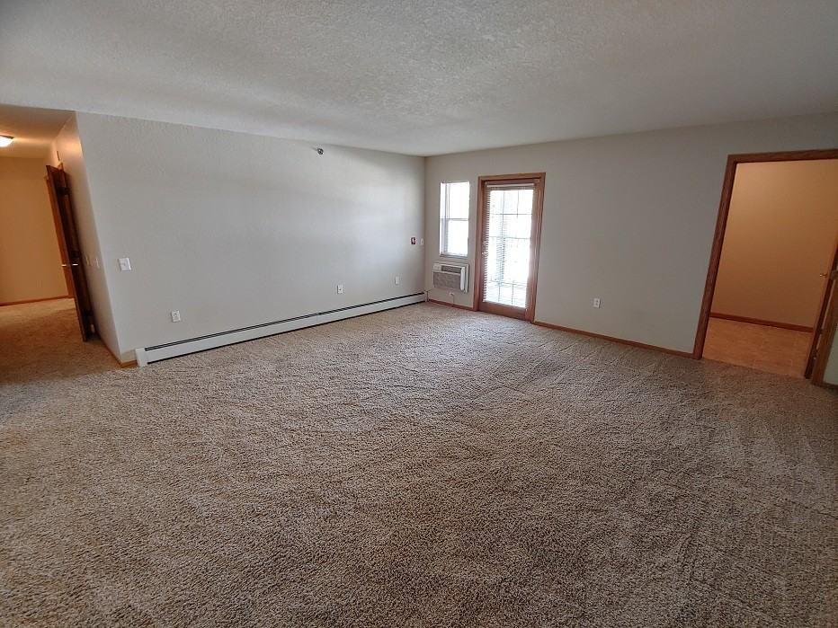 1027 Primrose Ln - Photo 7 of 50