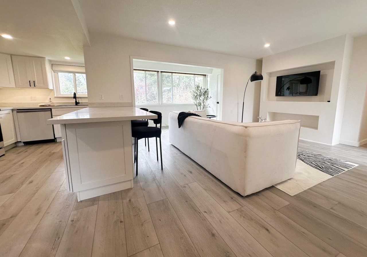 14225 Lora Dr - Photo 5 of 8