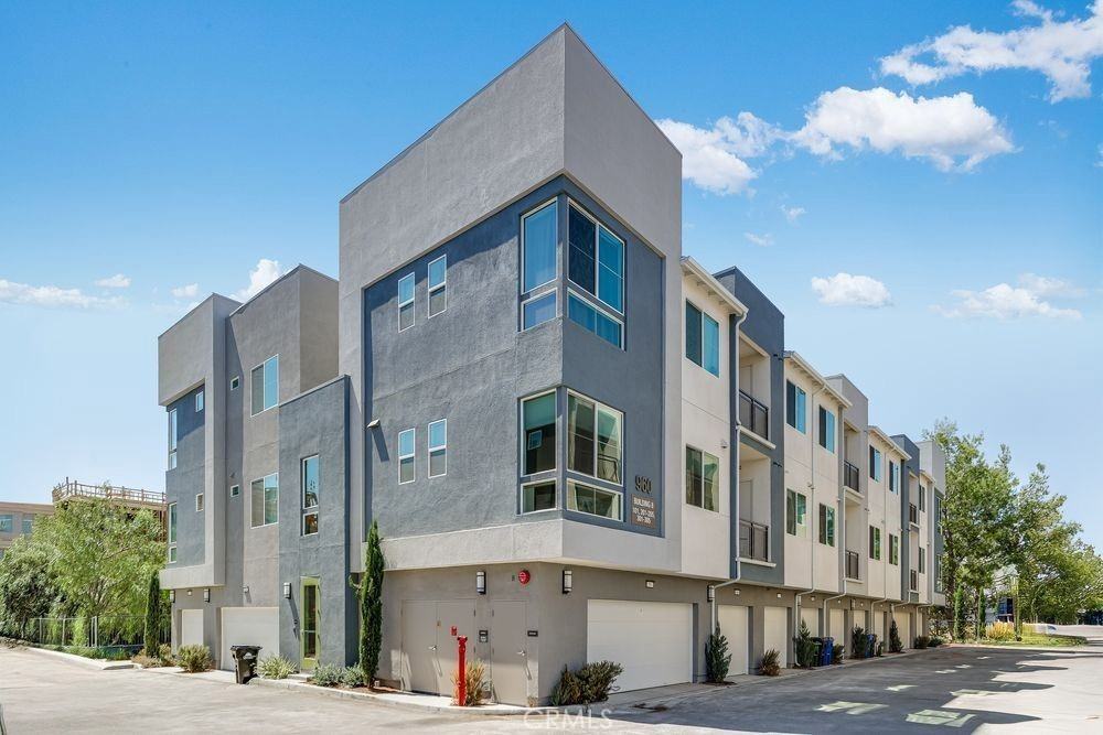 960 N Tangent Privado - Photo 3 of 15