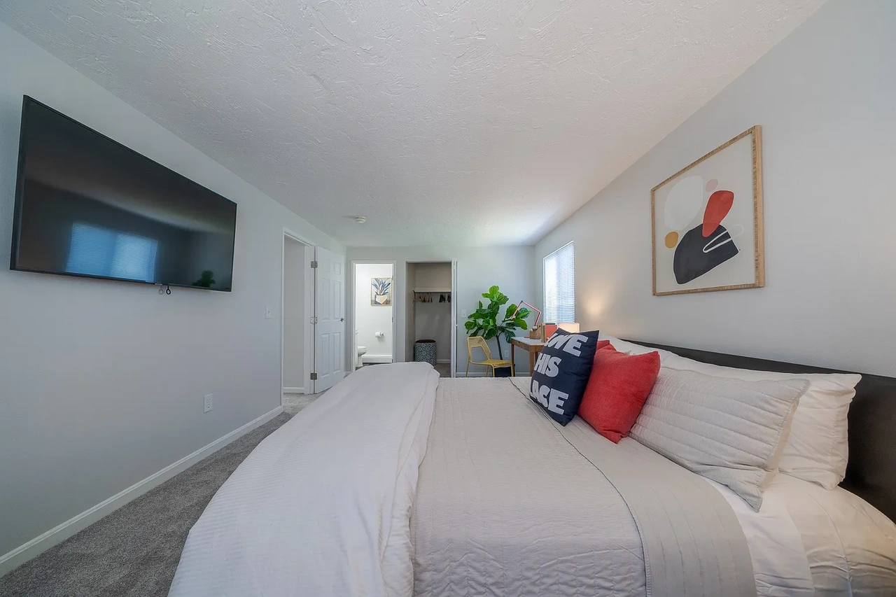 2 Chestnut W - Photo 6 of 13