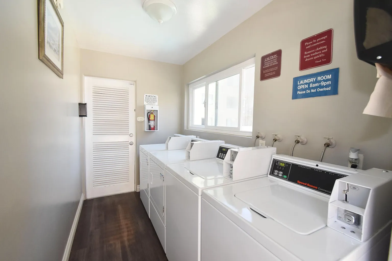 4166 4th Ave - Photo 3 of 10