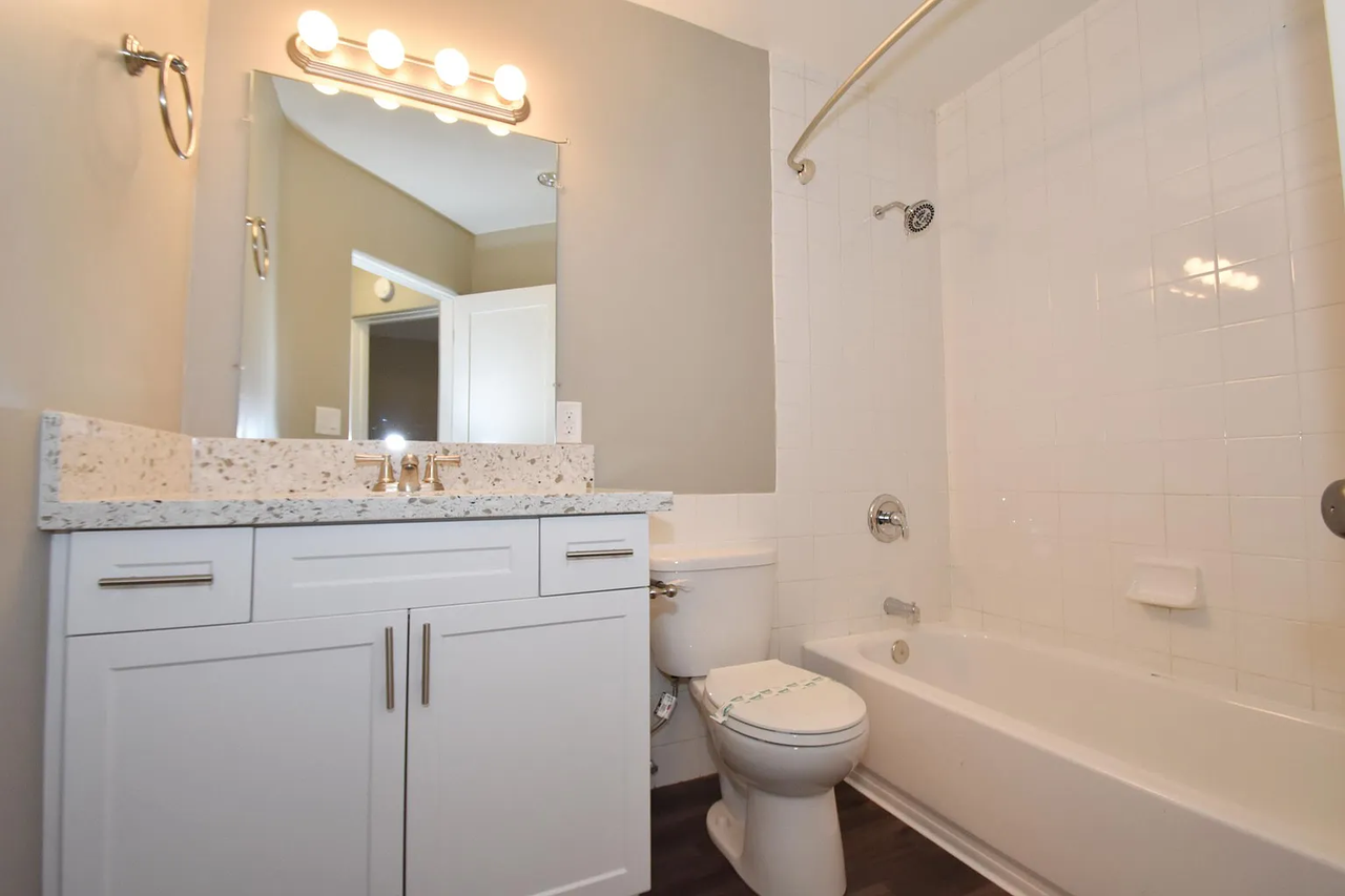 4166 4th Ave - Photo 4 of 10